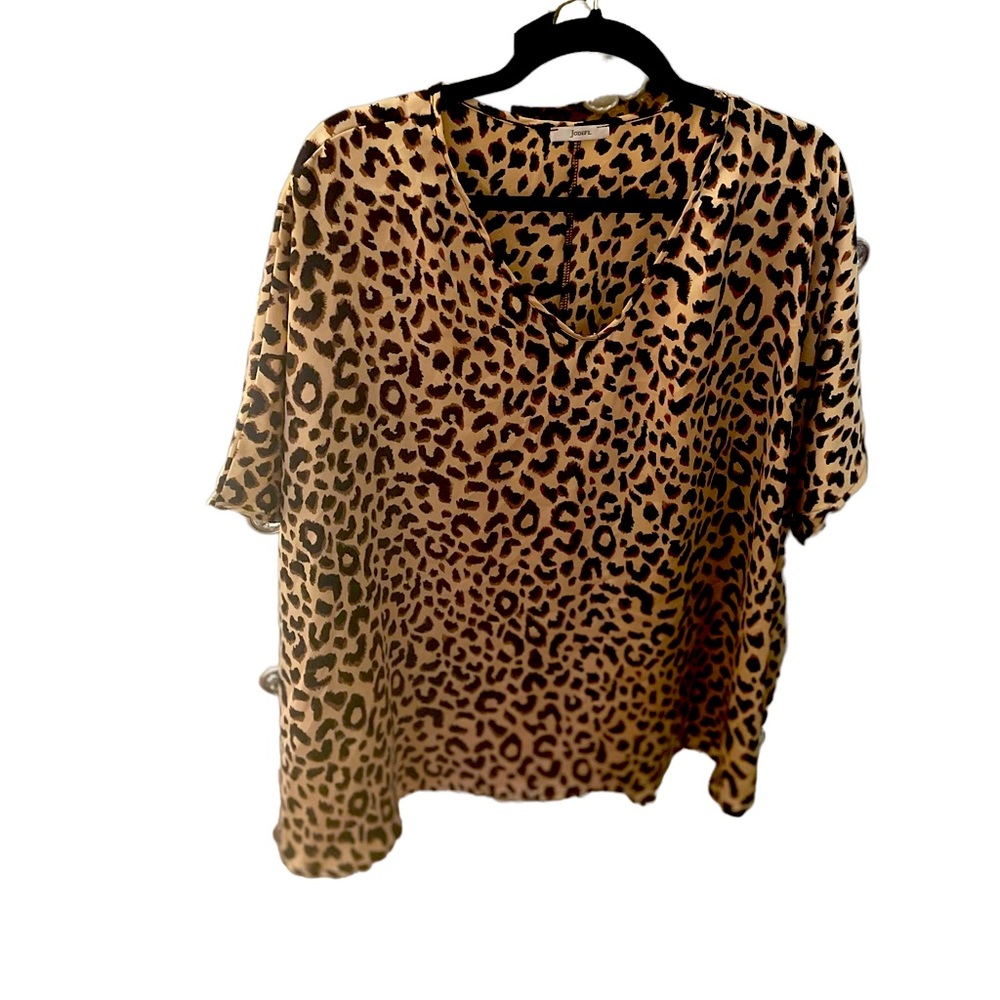 Oversized leopard print top